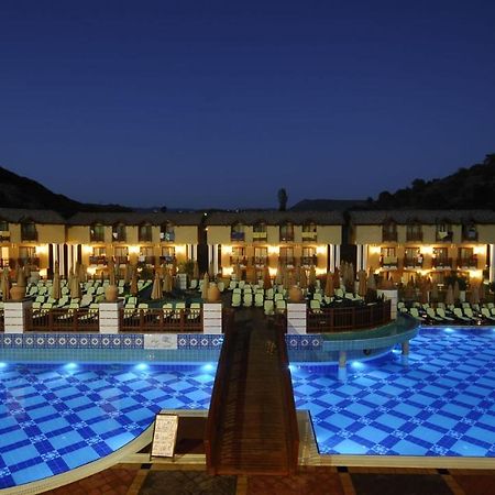Noxinn Club Hotel Konaklı Exteriör bild