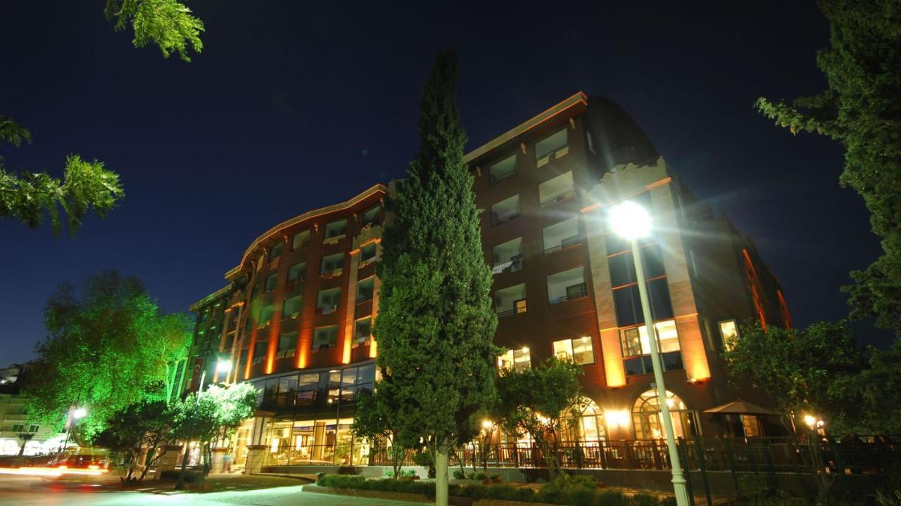 Noxinn Club Hotel Konaklı Exteriör bild