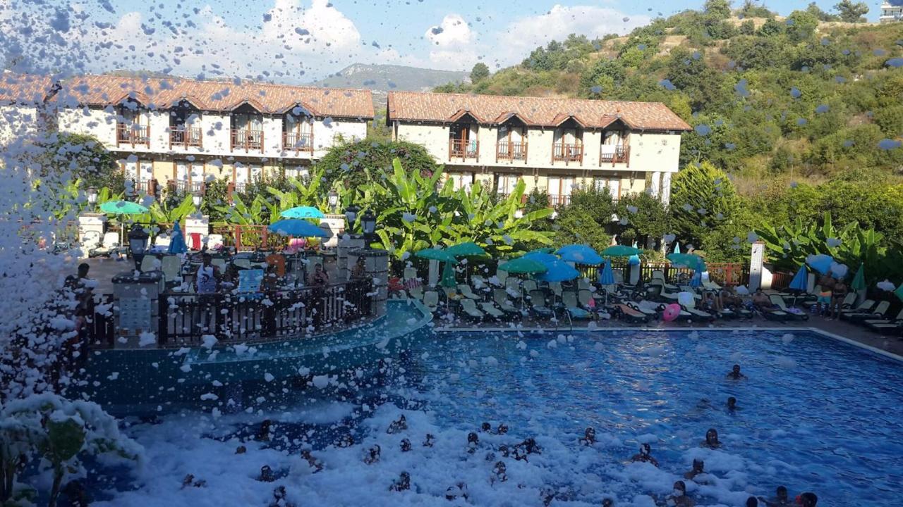 Noxinn Club Hotel Konaklı Exteriör bild